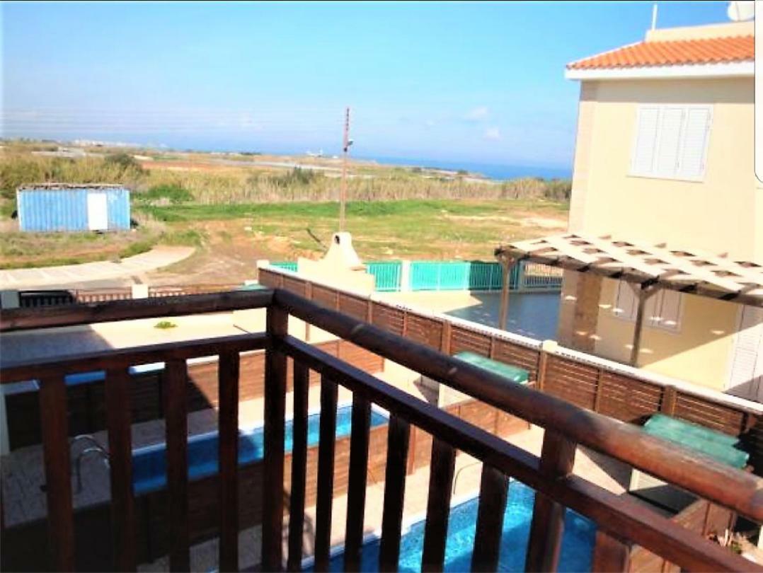 Villa Jade Paralimni Bagian luar foto