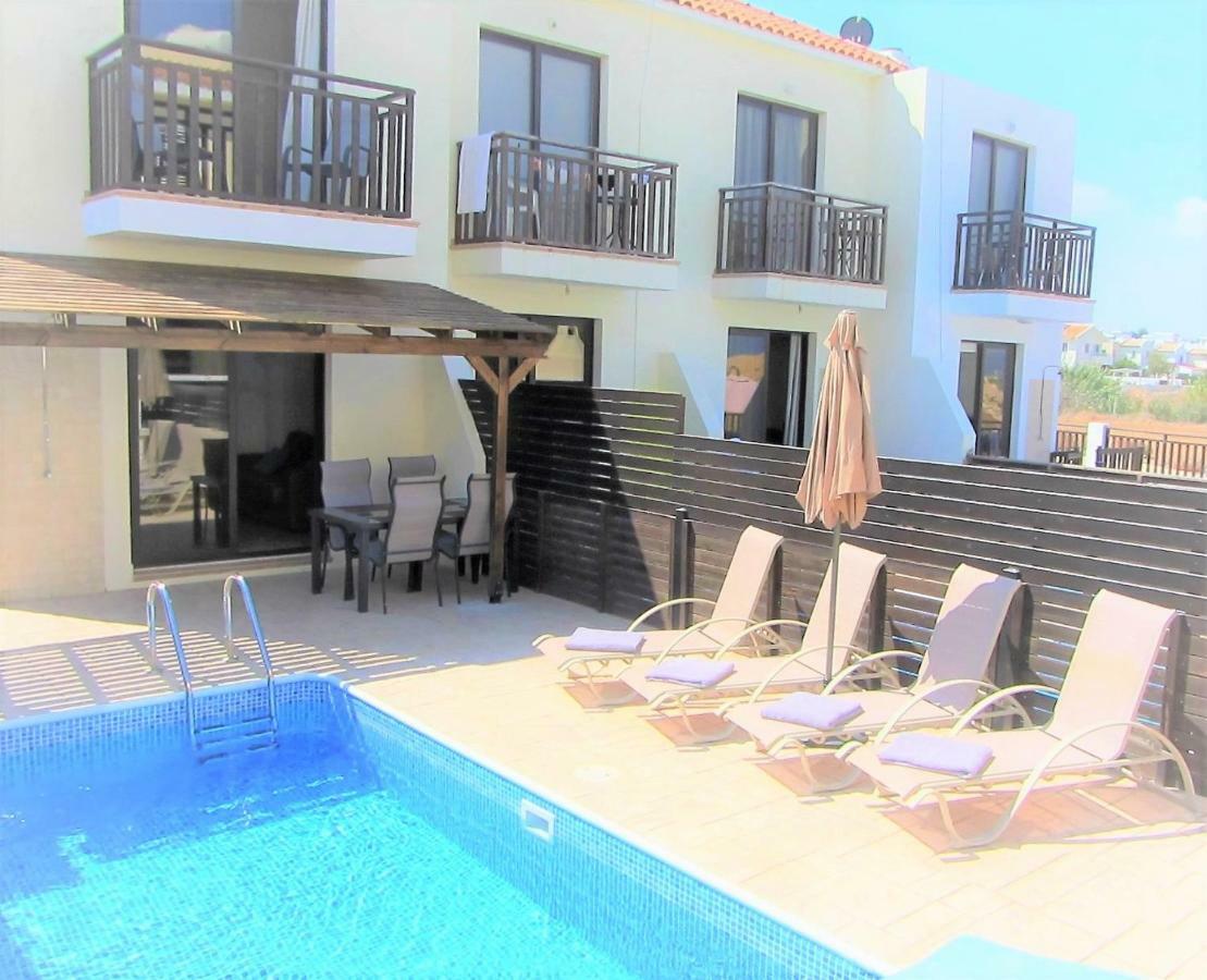 Villa Jade Paralimni Bagian luar foto